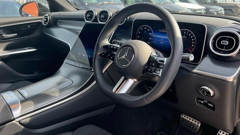 Used Mercedes GLC300e Urban 313 HP (230 kW) 2025 Verde silver metallic