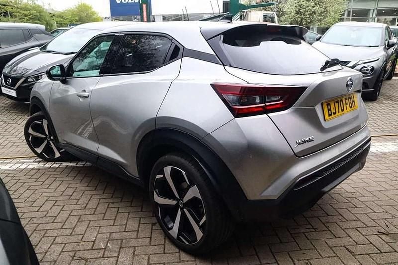 Used Nissan Juke Tekna 114 HP (83 kW) 2020 Silver SUV