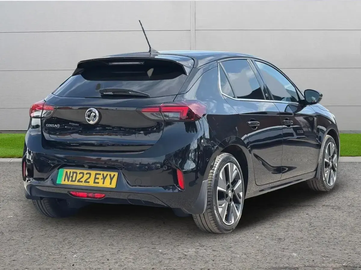Used Vauxhall Corsa-e Elite 98 kW (134 HP) 2022 Black Hatchback