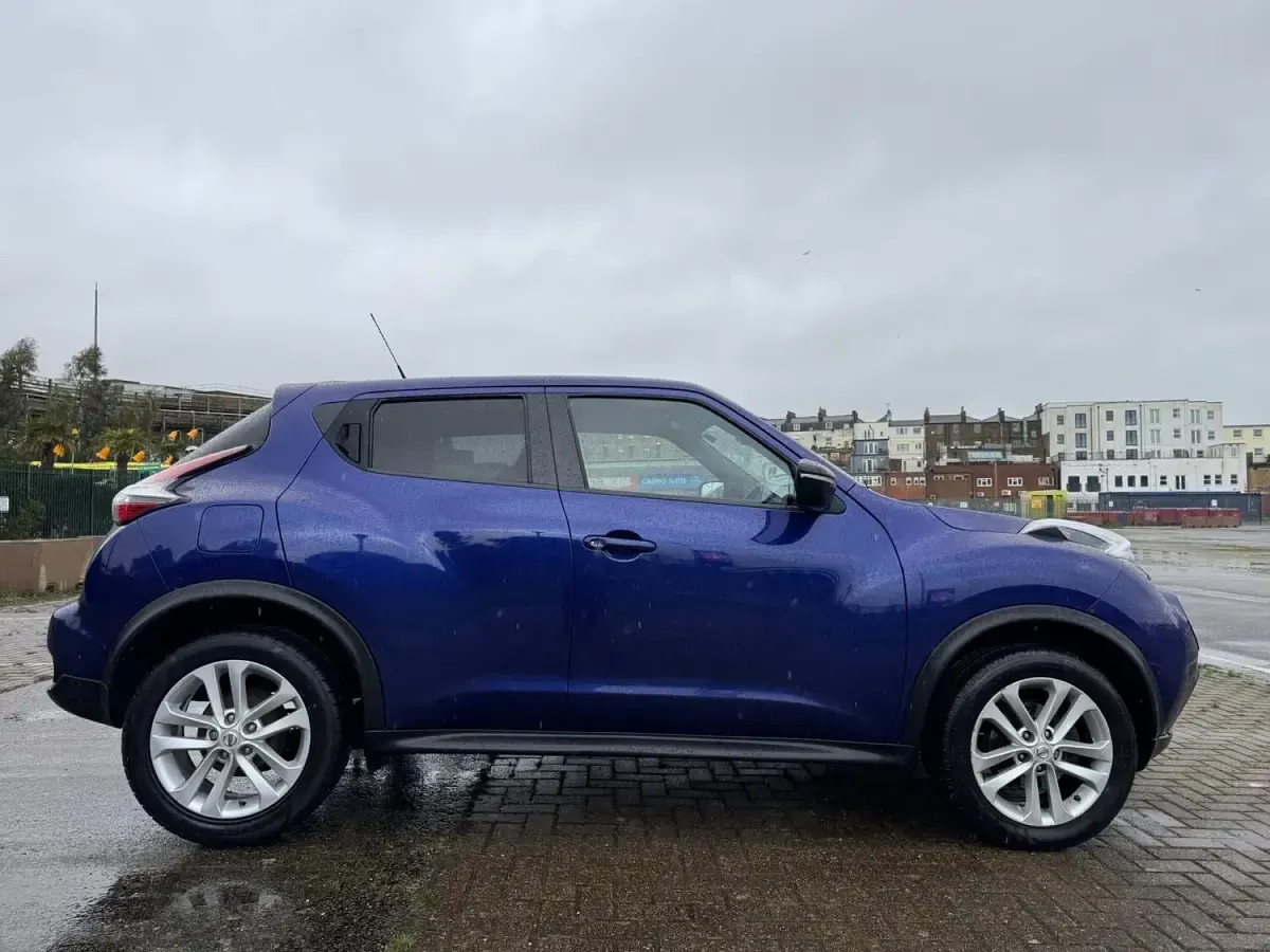 Begagnad Nissan Juke N-Connecta 2016 Blå SUV