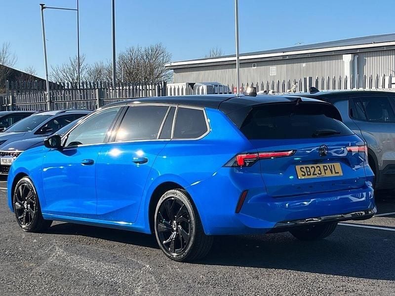 Used Vauxhall Astra S 130 HP (95 kW) 2023 Blue Estate