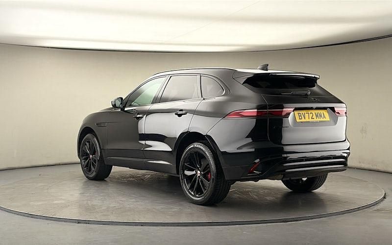 Second-hand Jaguar F-Pace R-Dynamic 204 CP (150 kW) 2022 Negru SUV