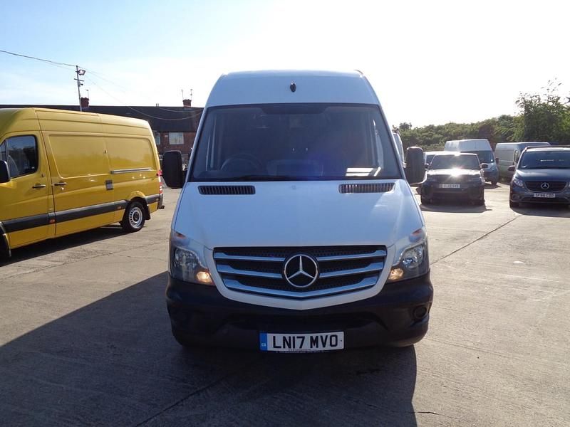 Usado Mercedes Sprinter 140 HP (102 kW) 2017 Branco Van