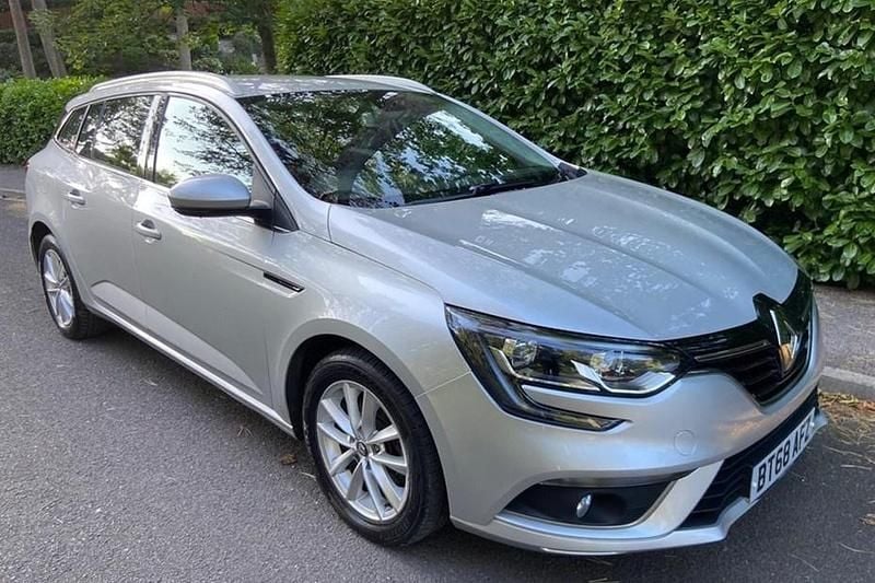 Used 2018 Renault Mégane IV Play Estate | £8,295 (Fair price) - Image 1/1