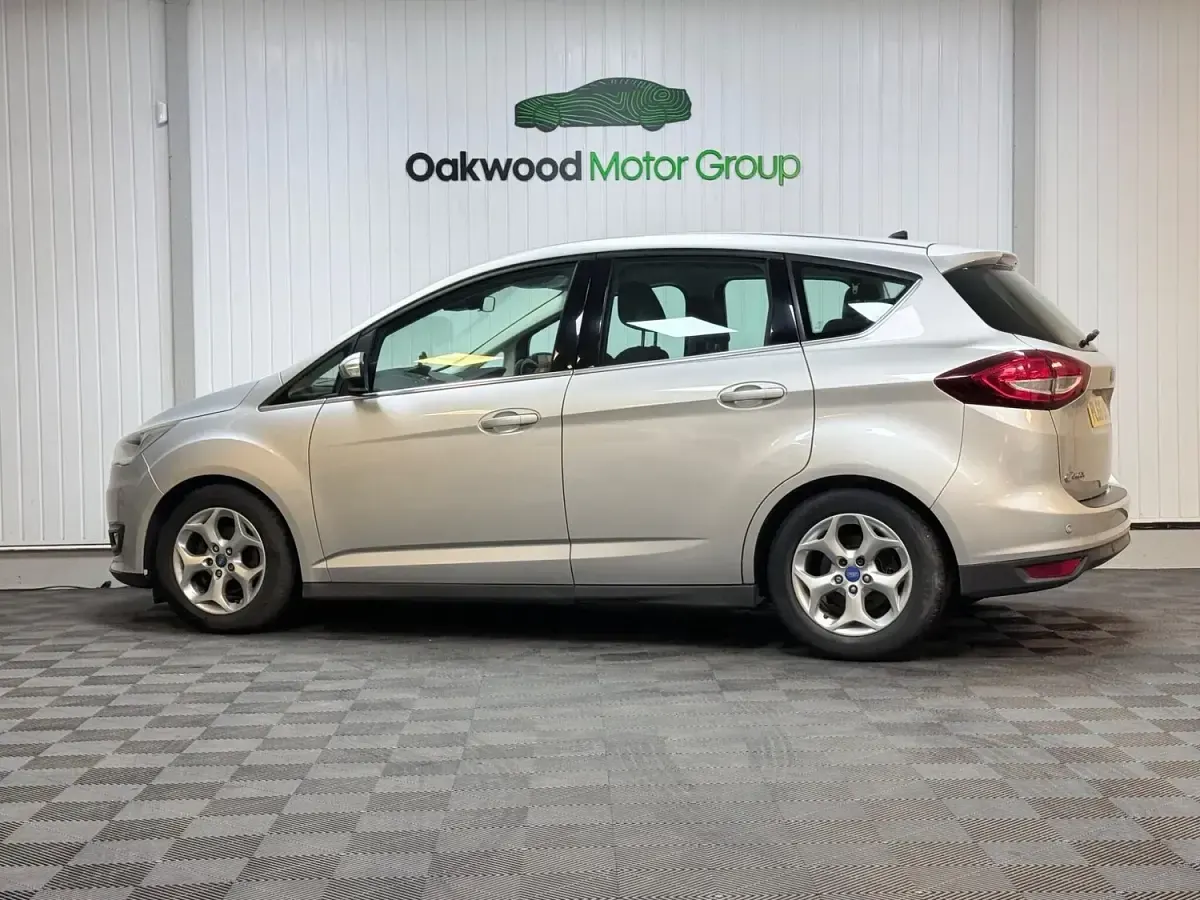 Used Ford C-MAX Zetec 120 HP (88 kW) 2017 Silver MPV