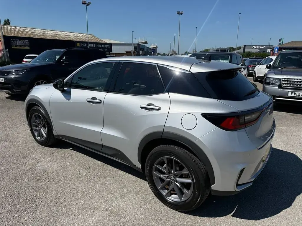 Used Lexus LBX 136 HP (100 kW) 2024 Silver SUV