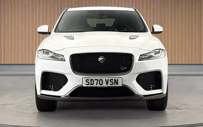 Used Jaguar F-Pace SVR 551 HP (405 kW) 2020 Fuji white SUV
