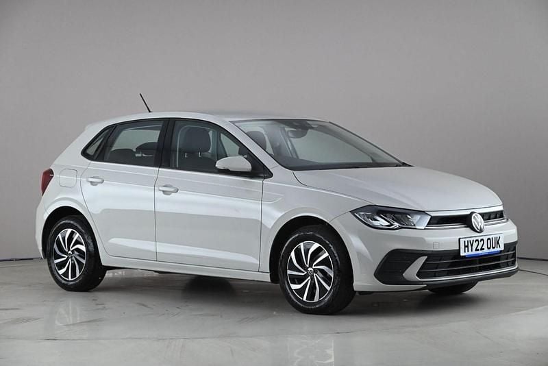 Begagnad VW Polo Life 2022 Grå Halvkombi