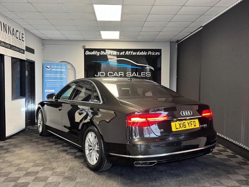Used Audi A8 Advanced 262 HP (192 kW) 2016 Black Sedan