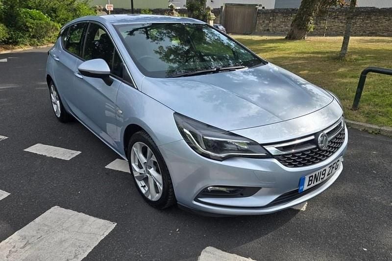 Silver Used 2019 Vauxhall Astra SRi Hatchback | £4,399 (Good price) - Image 1/1