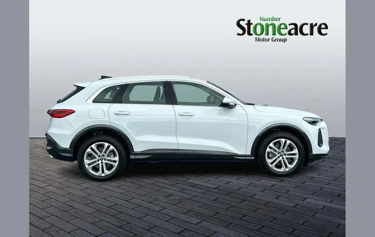 Used Audi Q5 Sport 200 HP (147 kW) 2025 White SUV