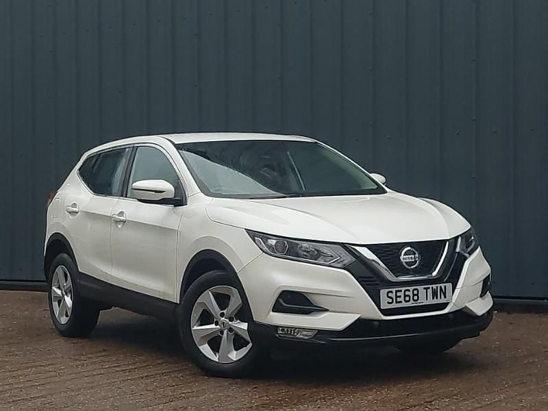 White Used 2019 Nissan Qashqai Acenta Premium SUV | £12,498 (Super price) - Image 1/4