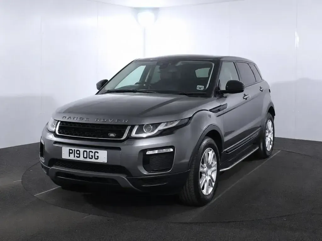 Usado Land Rover Range Rover evoque SE 180 HP (132 kW) 2019 Cinzento SUV