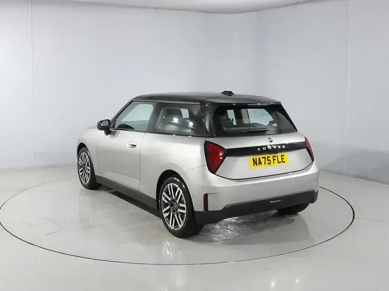 Used Mini Cooper Hatch 139 kW (190 HP) 2025 Silver Hatchback
