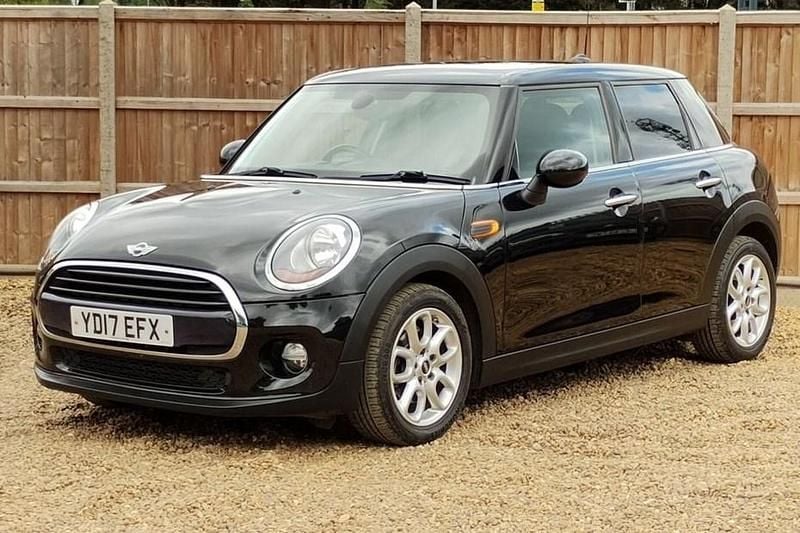 Black Used 2017 Mini Cooper D Hatch Hatchback | £9,100 (Fair price) - Image 1/1