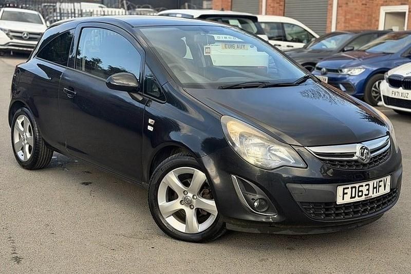 Used Vauxhall Corsa S 85 HP (62 kW) 2014 Black Hatchback