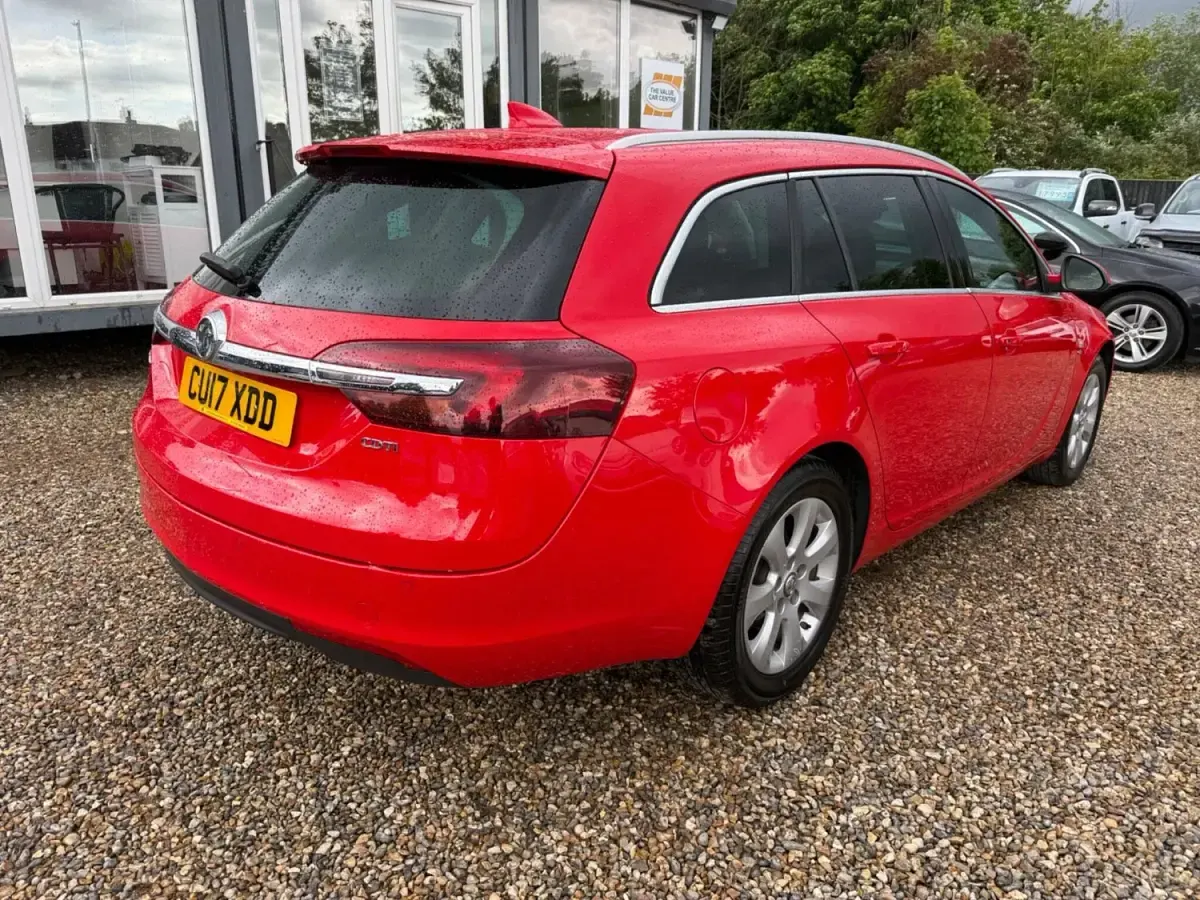 Usado Vauxhall Insignia Elite 136 CV (100 kW) 2017 Rojo Familiar
