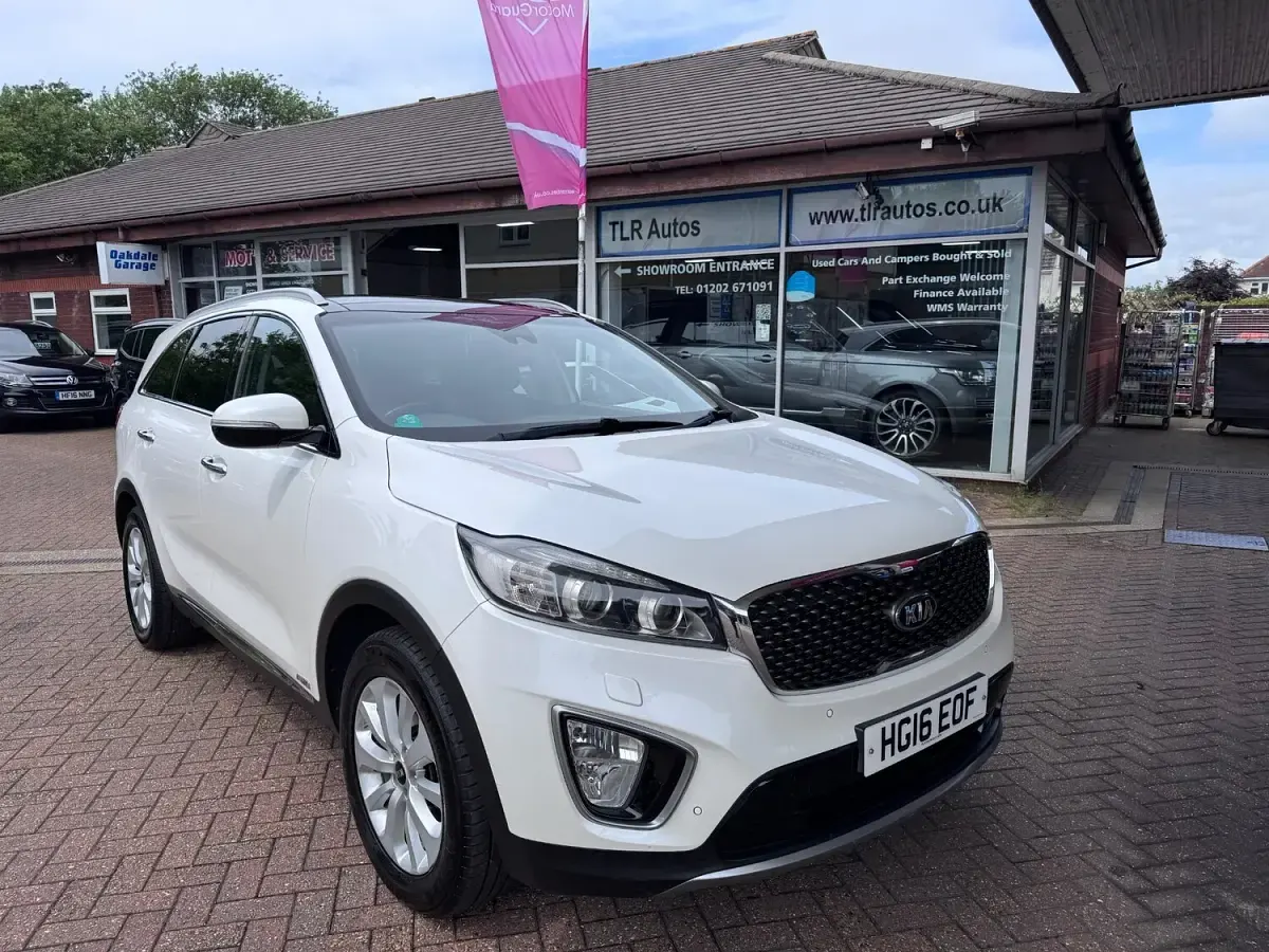Used Kia Sorento 2016 White SUV
