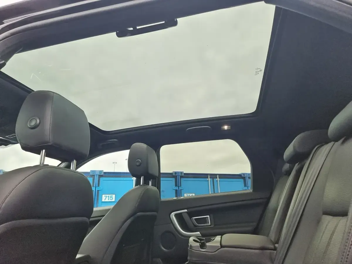 Used Land Rover Discovery Sport HSE 180 HP (132 kW) 2016 Black SUV