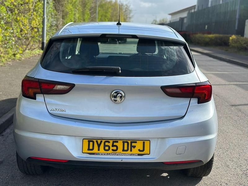 Used Vauxhall Astra Design Edition 2016 Silver Hatchback