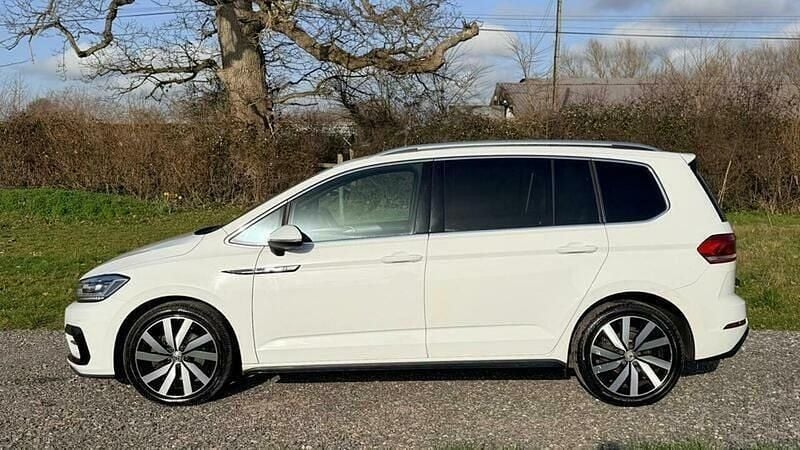 Used VW Touran R-line 150 HP (110 kW) 2017 White MPV