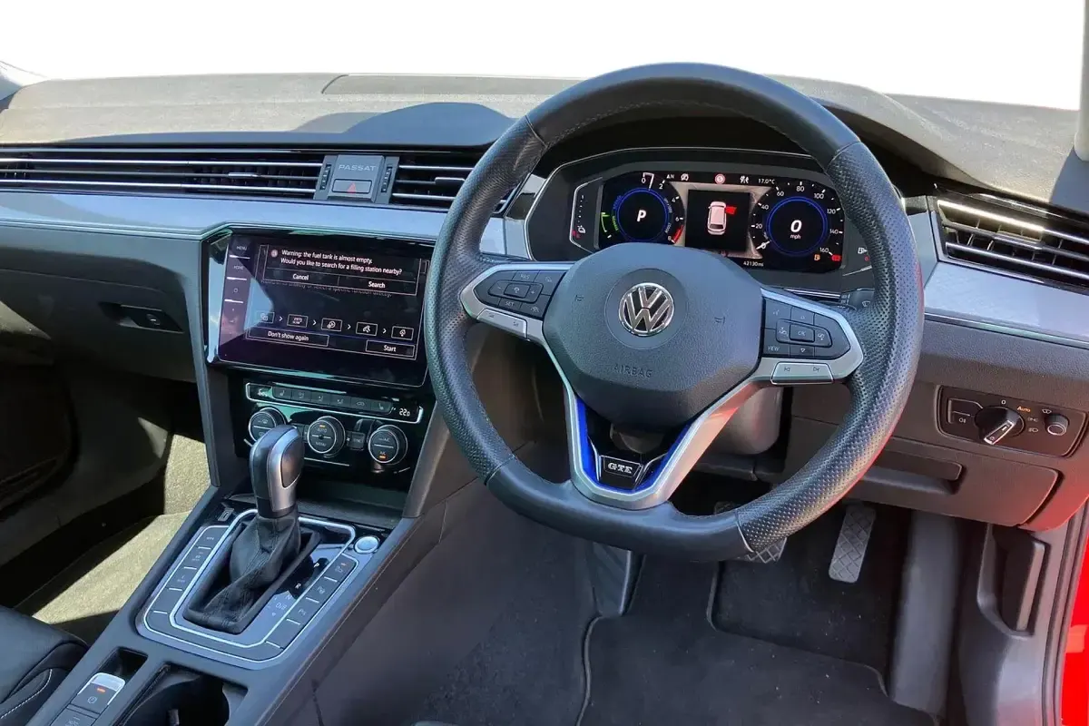 Usado VW Passat Advance 218 HP (160 kW) 2020 Vermelho Carrinha
