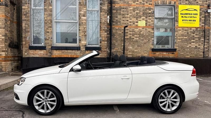 Used VW Eos SE 2011 White Cabriolet