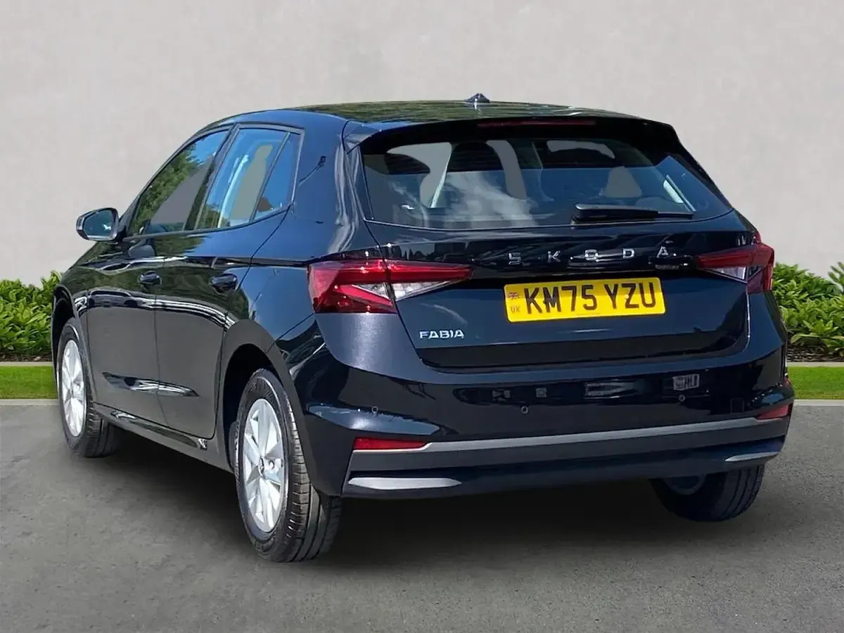Used Skoda Fabia SE 80 HP (58 kW) 2025 Black Hatchback