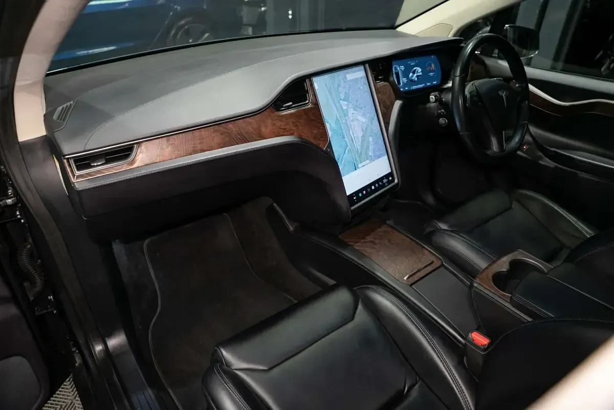 Used Tesla Model X 448 kW (610 HP) 2018 Grey SUV
