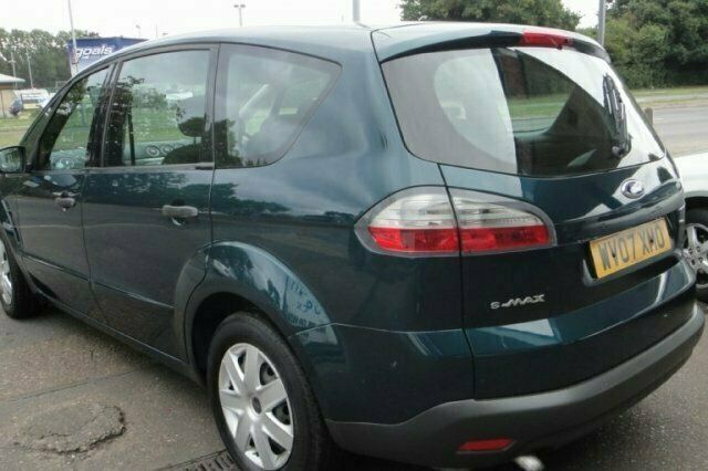 Begagnad Ford S-MAX S 2007 Minibuss