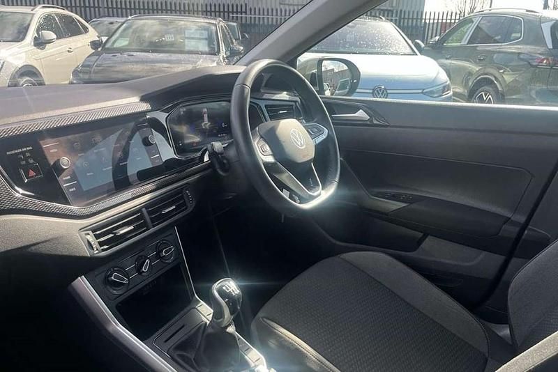 Used VW Taigo Life 110 HP (80 kW) 2024 Grey SUV