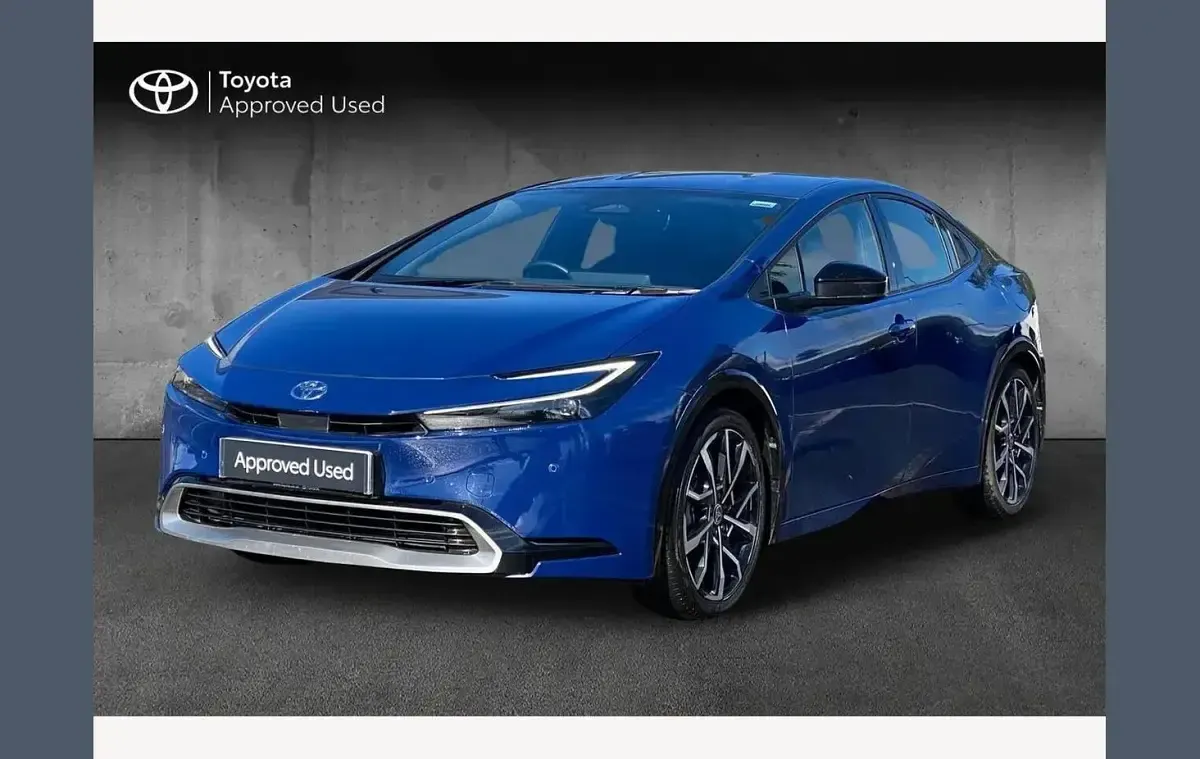 Used Toyota Prius 223 HP (164 kW) 2025 Blue Hatchback