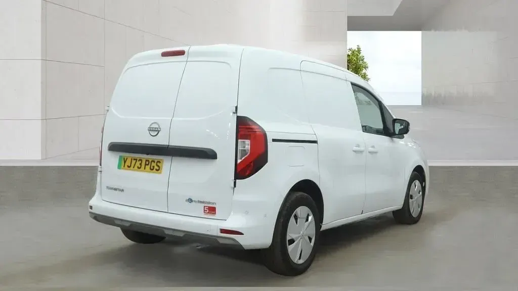 Used Nissan Townstar Tekna 89 kW (122 HP) 2023 White Van