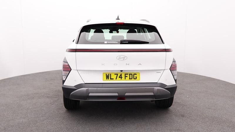 Used Hyundai Kona Advanced 2025 White SUV