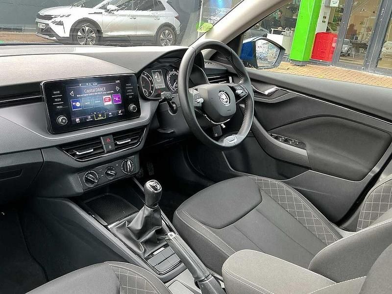 Used Skoda Kamiq SE 110 HP (80 kW) 2022 Race blue metallic SUV