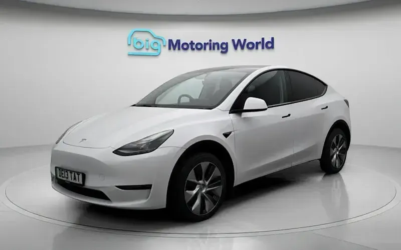 Used Tesla Model Y Long Range AWD 378 kW (514 HP) 2024 White SUV