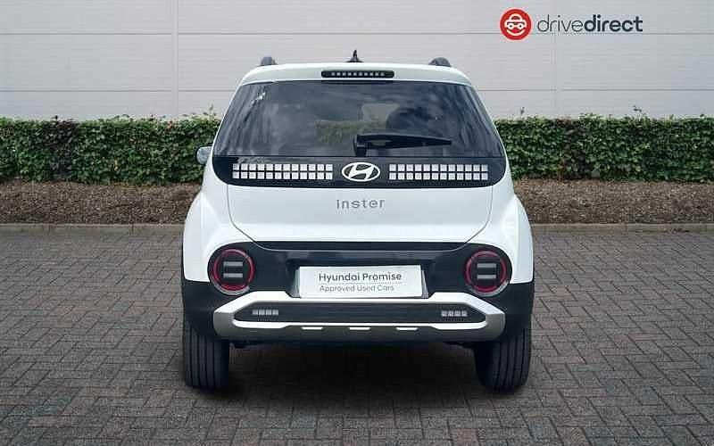 Used Hyundai Inster 85 kW (116 HP) 2025 Special solid  atlas white Hatchback