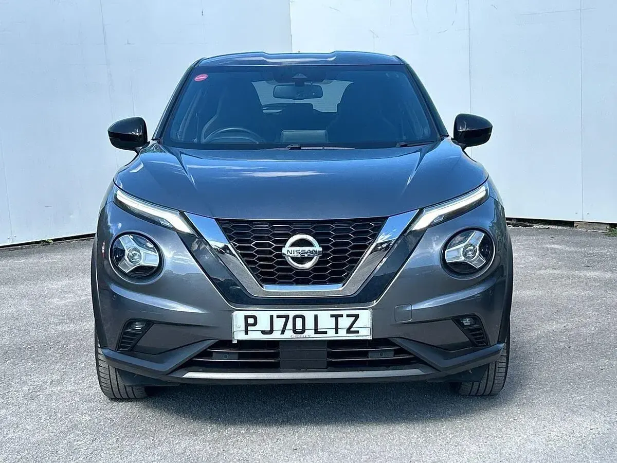 Gebraucht Nissan Juke N-Connecta 114 PS (83 kW) 2020 Grau SUV