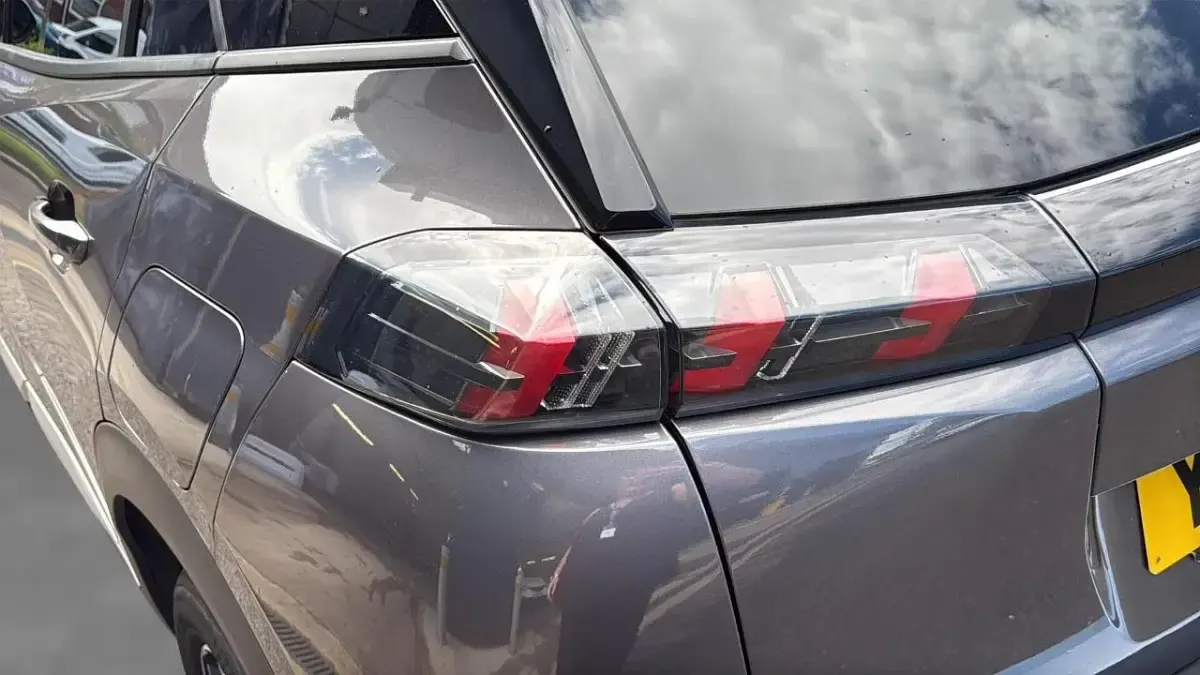 Used Peugeot 2008 Allure+ 100 HP (73 kW) 2023 Grey SUV