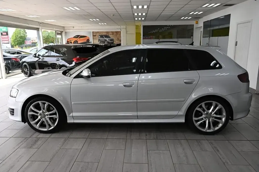 Begagnad Audi S3 Sportback Business 265 HK (194 kW) 2012 Silver Halvkombi