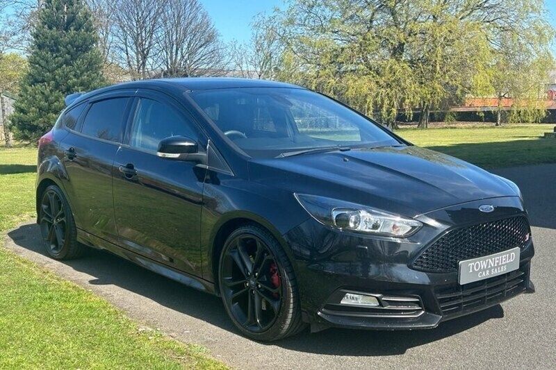 Black Used 2016 Ford Focus ST Hatchback | £10,495 (Fair price) - Image 1/1