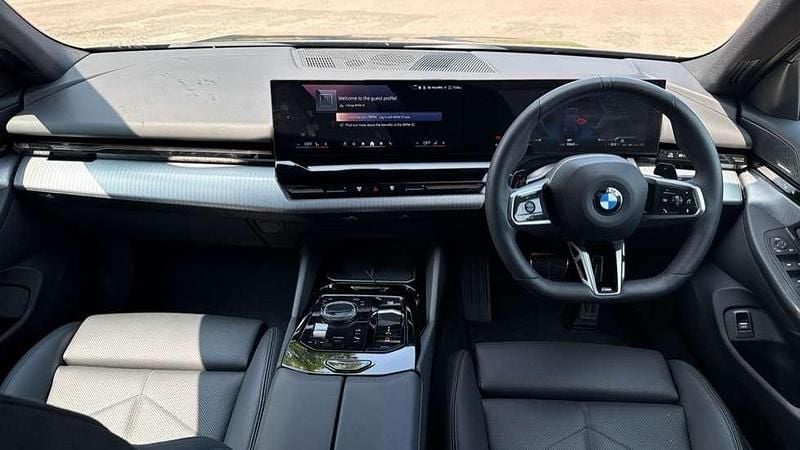 Used BMW 520 M Sport 205 HP (150 kW) 2024 Blue Sedan