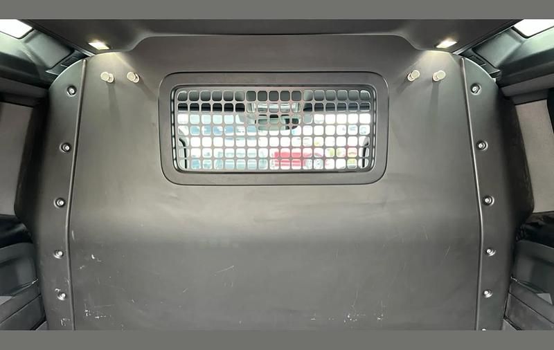 Used Land Rover Defender HSE Dynamic 345 HP (253 kW) 2025 Grey SUV