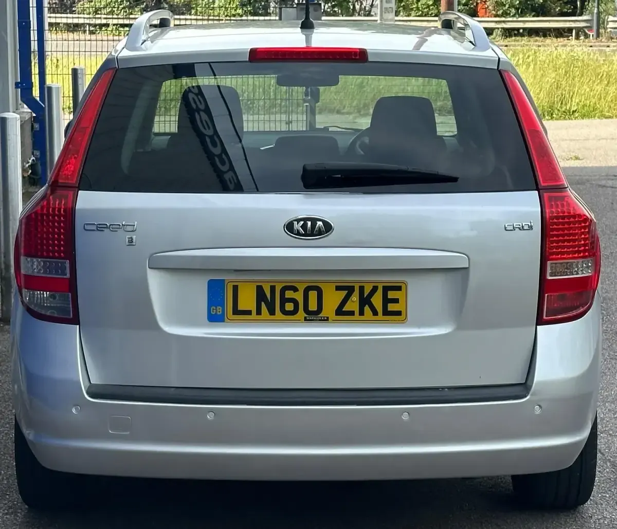 Used Kia Ceed 2010 Silver Hatchback