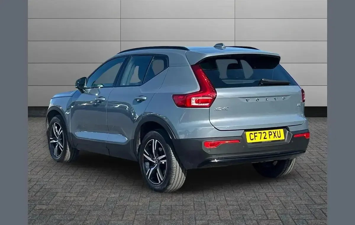 Used Volvo XC40 Plus 161 HP (118 kW) 2023 Grey SUV