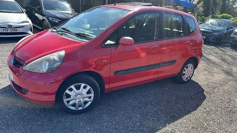 Used Honda Jazz SE 82 HP (60 kW) 2004 Red Hatchback