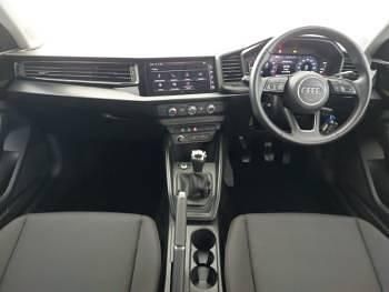 Used Audi A1 Design 95 HP (69 kW) 2022 White SUV