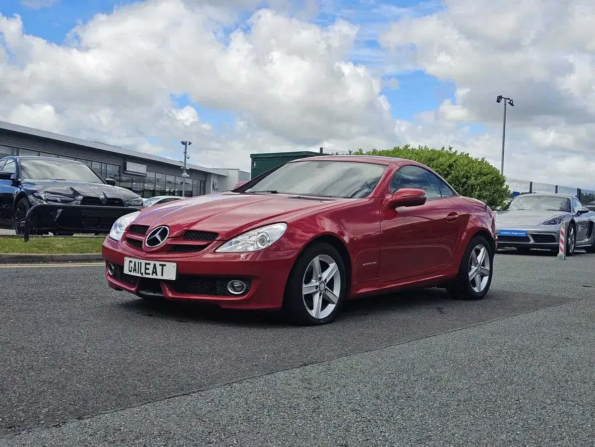 Used Mercedes SLK200 2011 Red Cabriolet