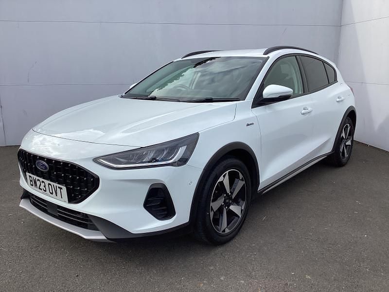 Used Ford Focus Active 125 HP (91 kW) 2023 White Hatchback