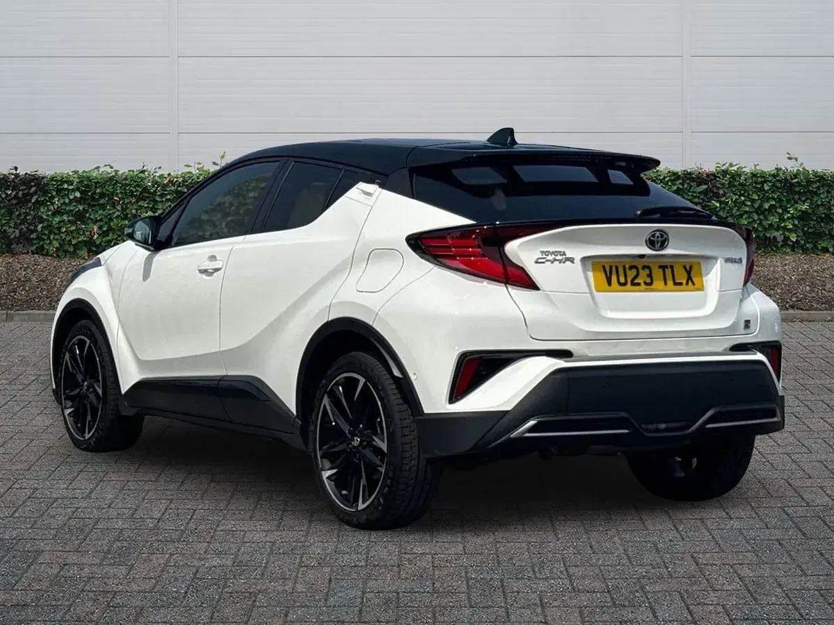 Used Toyota C-HR Sport 2023 White/black SUV